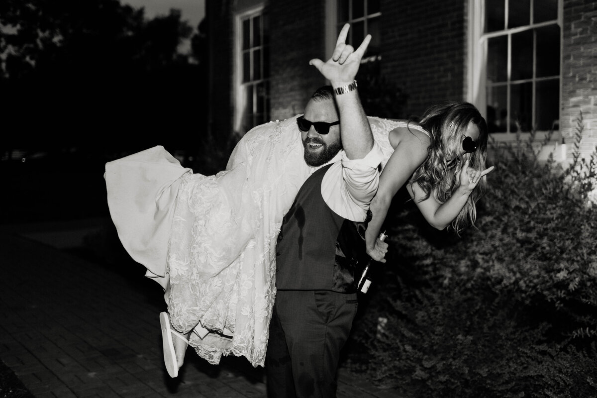 love-whimsy-events-cincinnati-wedding-planner-summer-frank-photography (50)