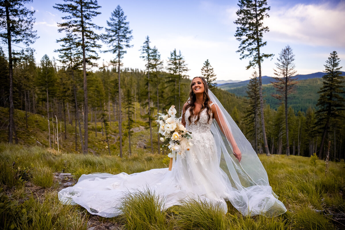 intimate wedding bridal in mountains of montana