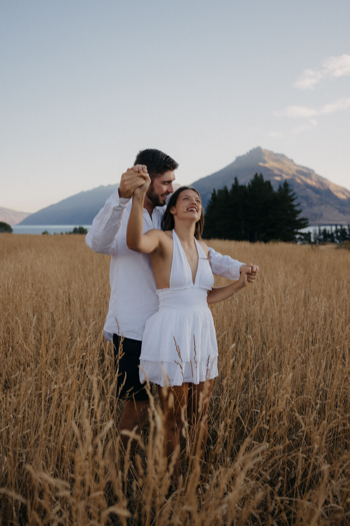 Queenstown couple photographer, couple photo session at Jacks Point