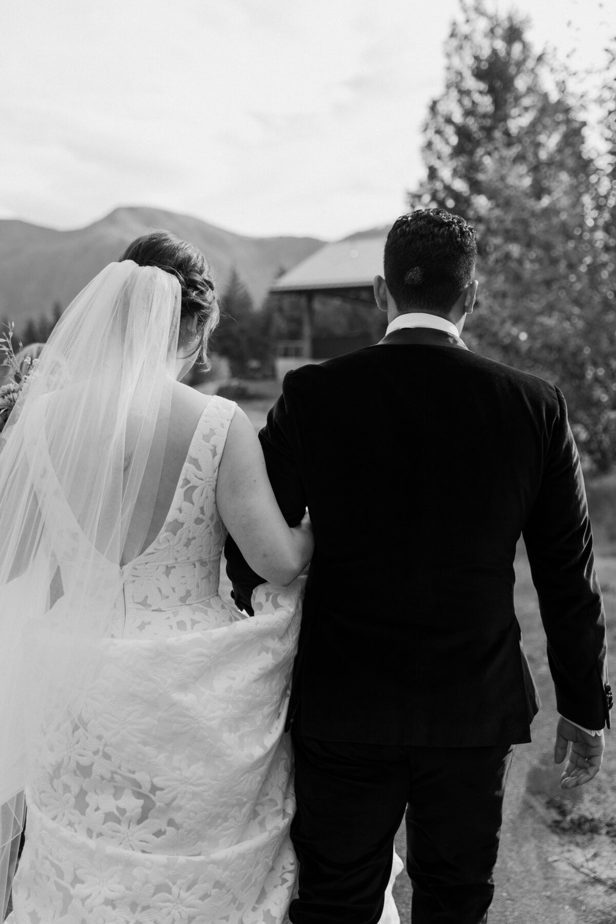 ElizabethMaguirePhoto-Skamania-Lodge-Wedding-12