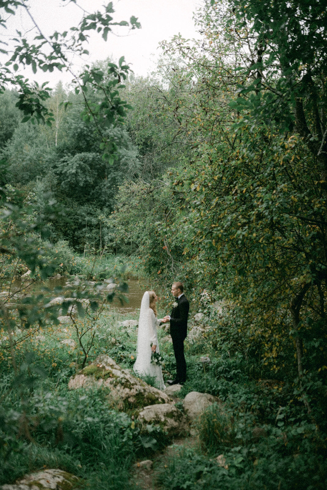 Wedding photo of an Intimate and romantic wedding  photography session in Porvoo by photographer Hannika Gabrielsson
