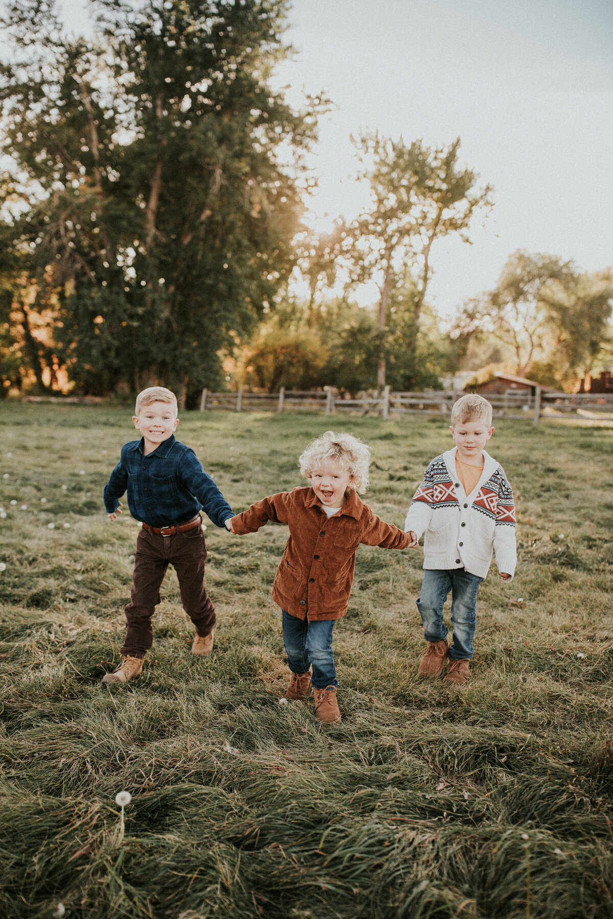 family-ranch-outdoor-photo-session-montana-16