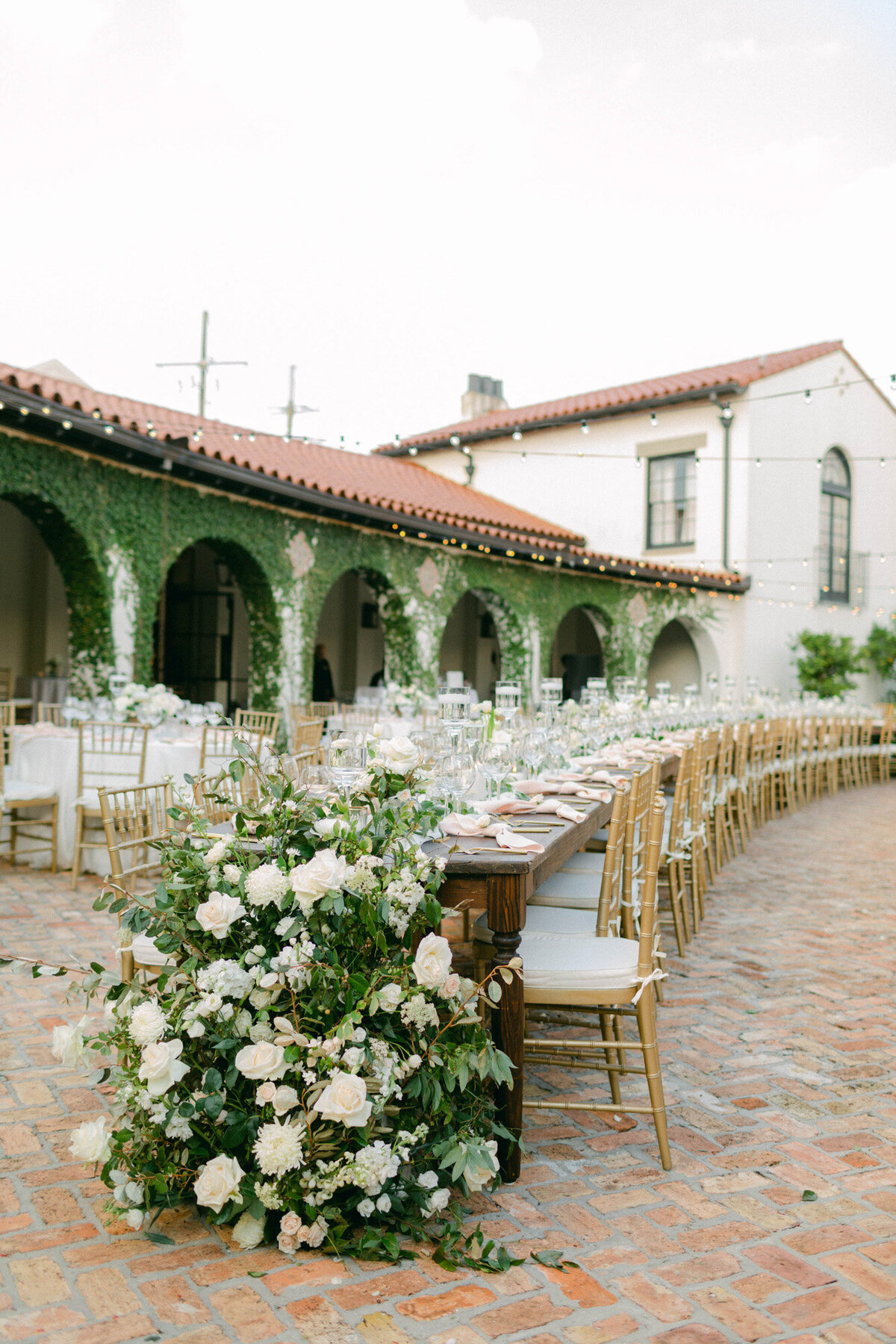 Amanda and Matt's luxury wedding at il Mercato