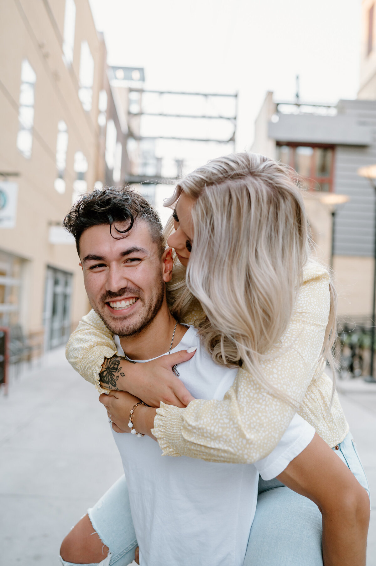 fargo-north-dakota-engagement-session-julianna-mb-photography-11