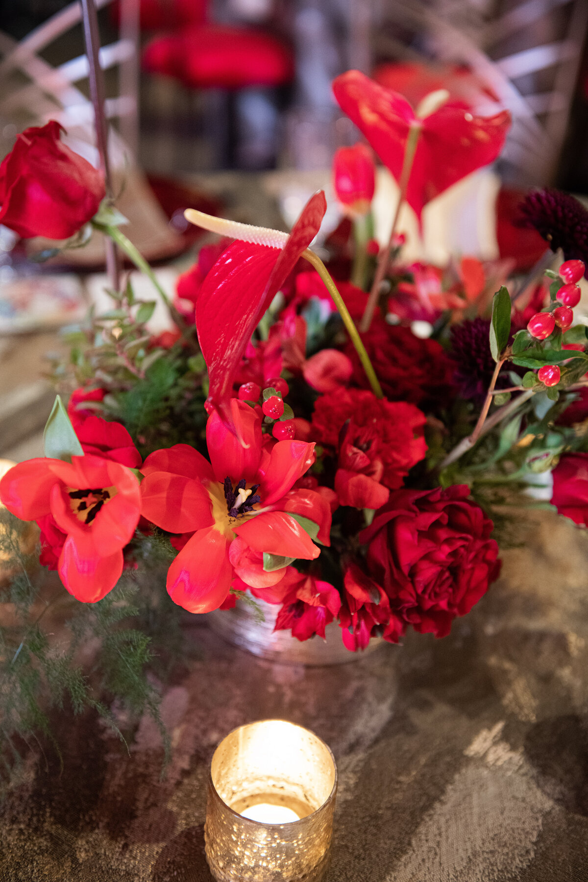 Red-Flowers-for-Fundraiser-Gala-Flora-Nova-Design-Seattle-00006