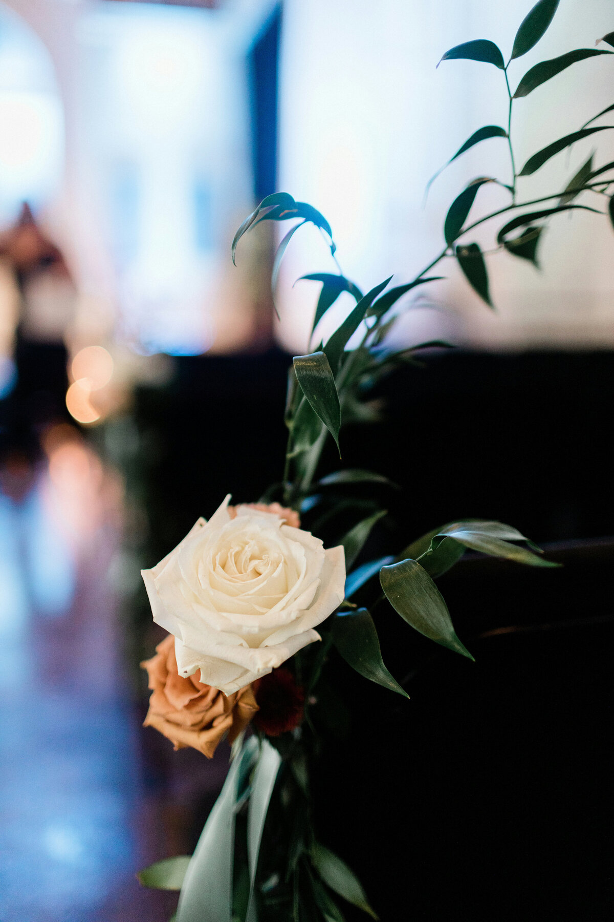 Chicago-and-Seattle-Wedding-Florist-Lilyput-aisle-florals