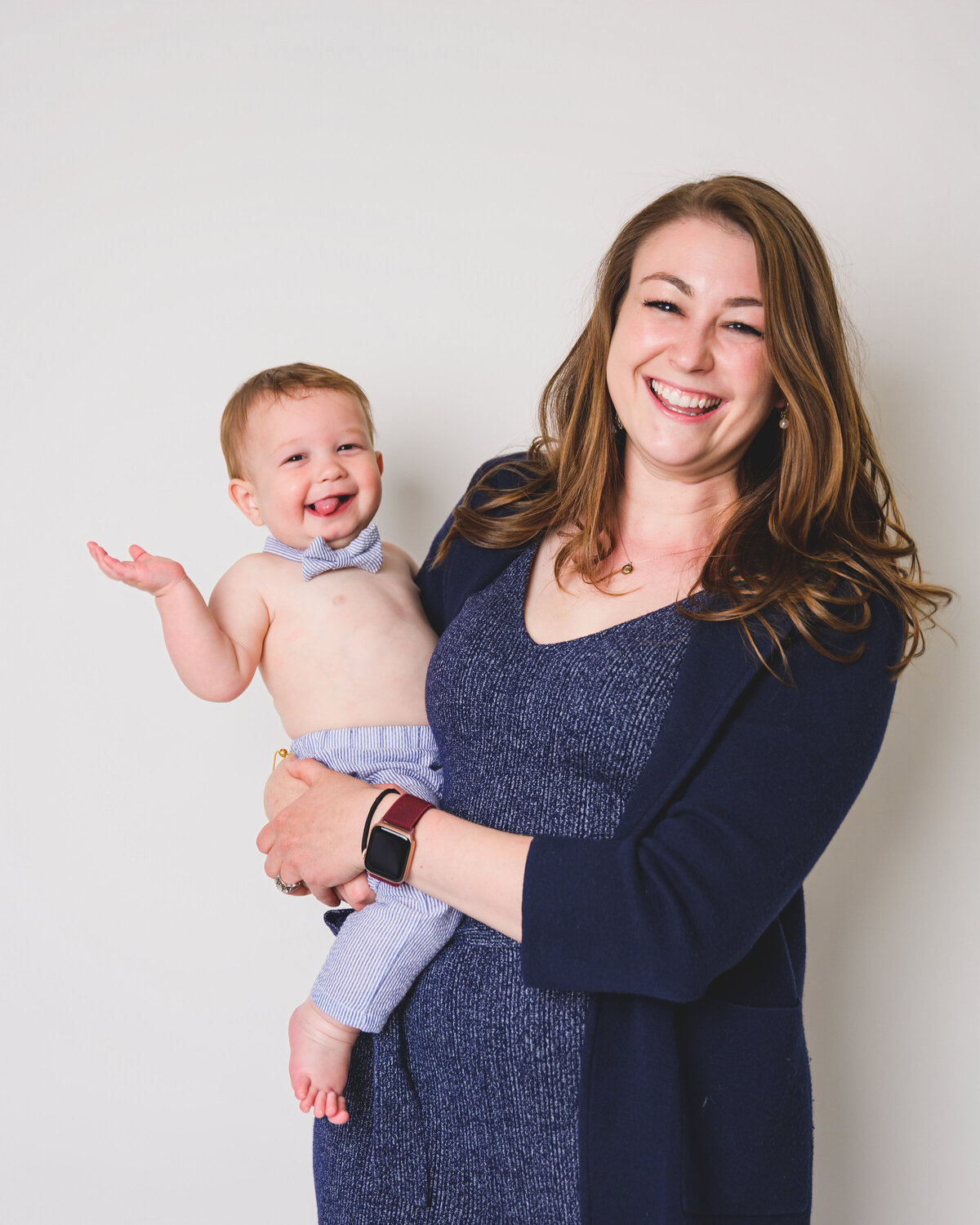 MiniAnna2023-MeganMullins-CharlieMilkBath_8413srgb-ev3000