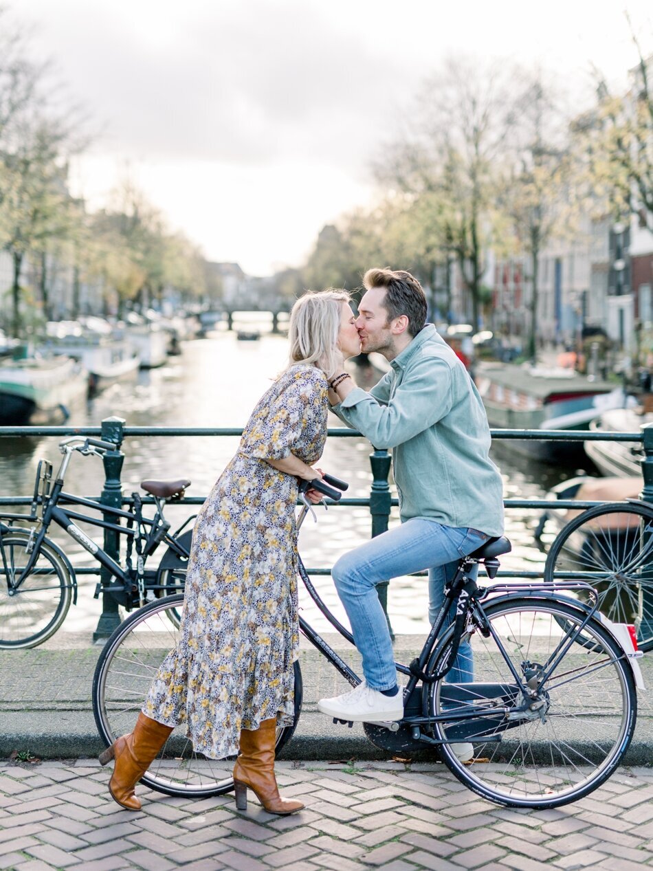Engagement photos in Amsterdam by Fine Art Photographer Michelle Wever Photography_0008
