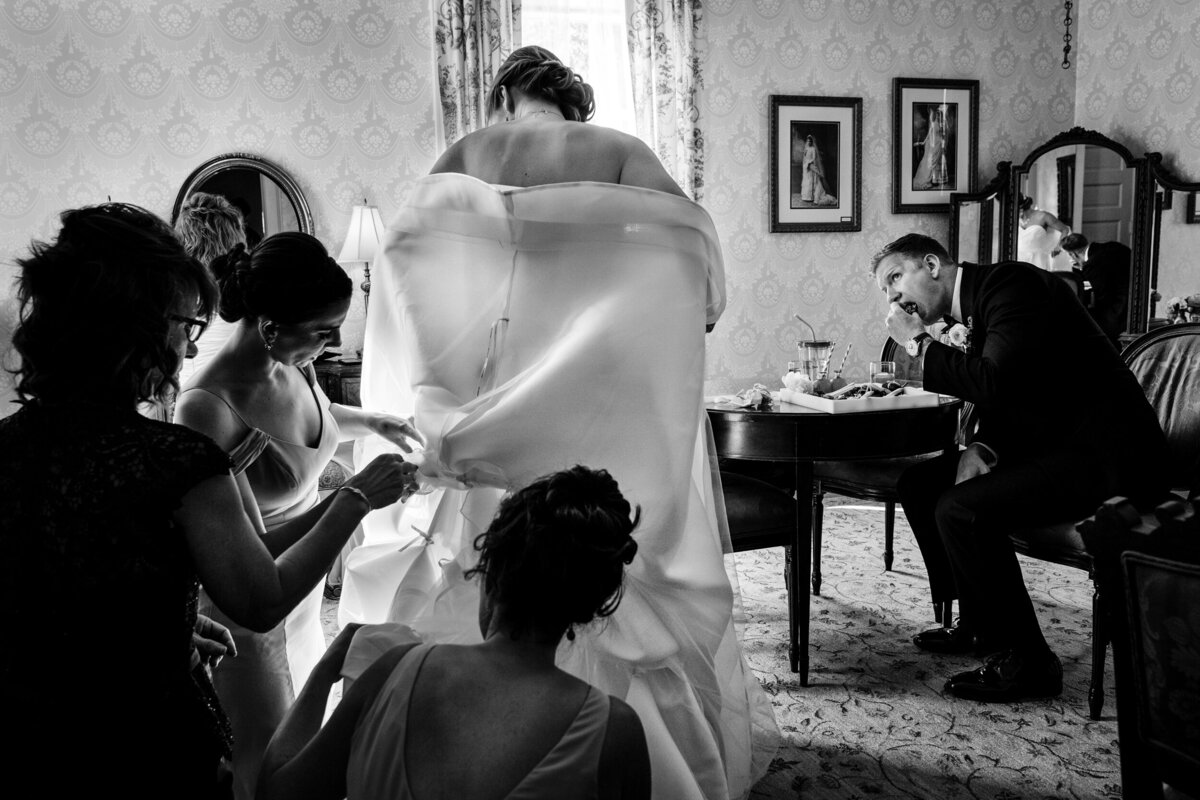 Fun wedding photography by las vegas wedding and elopement photographer JD Land