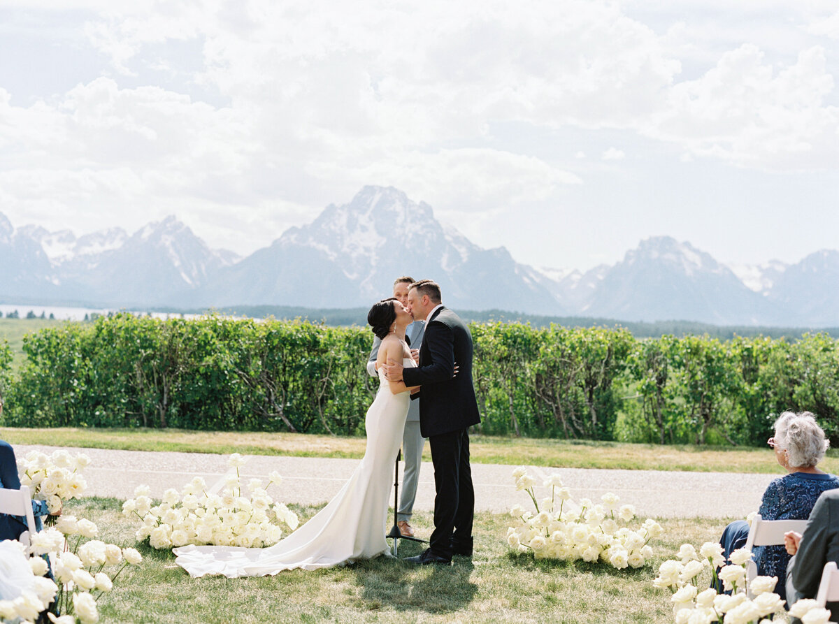 quyenanddaniel_jacksonholeweddingphotographer_blairworthingtonphotography-809