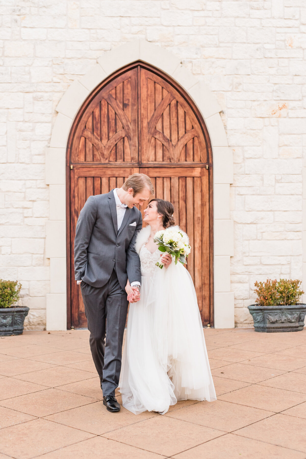 Ashton Gardens Wedding Couple