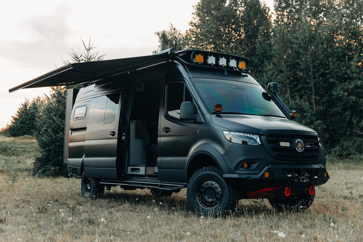 1_WooleyBugger250829_BMV_SlowFastcreative_1956