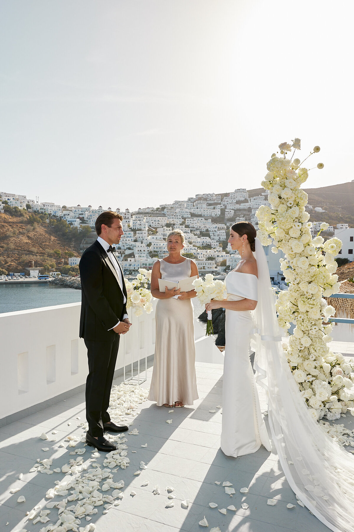wedding photographer europe greece ceremony00008