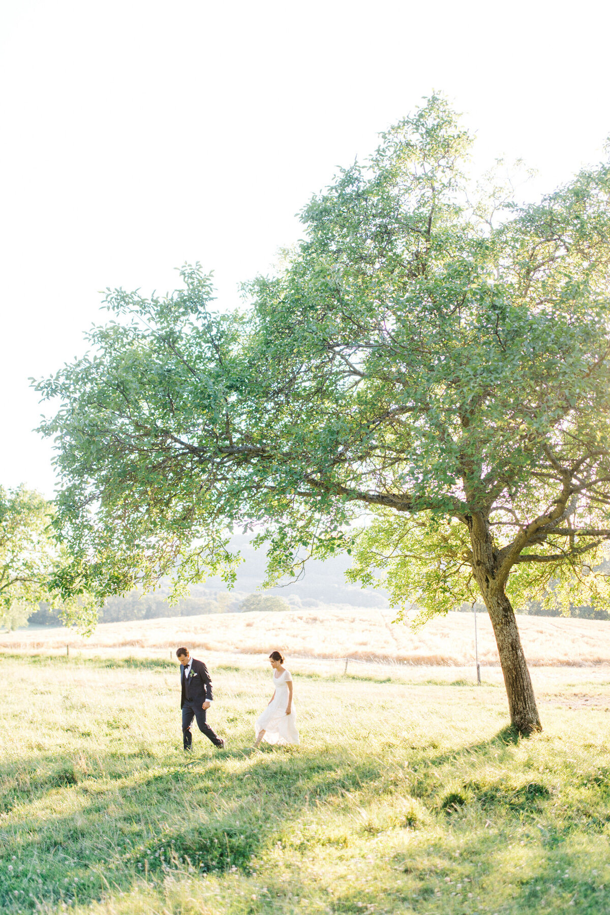 Maïlys Fortune Photography Husband Wife Wedding Weddings Photography France Switzerland Italy Timeless Dreamy Imagery Bilingual French English Destination Weddings Destination Wedding Provence French Riviera Paris Lake Como Tuscany109