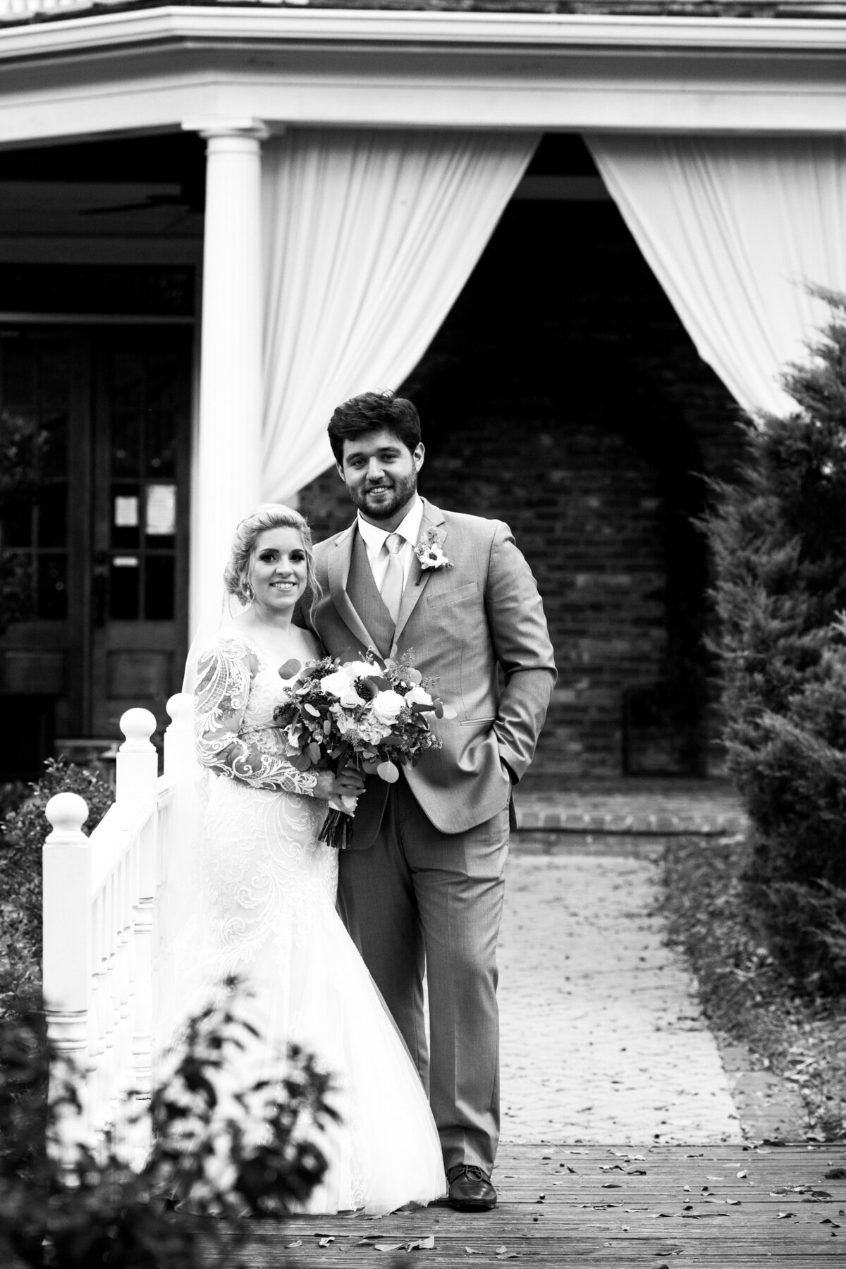 atlanta-wedding-couple-portrait-white-bridge-venue