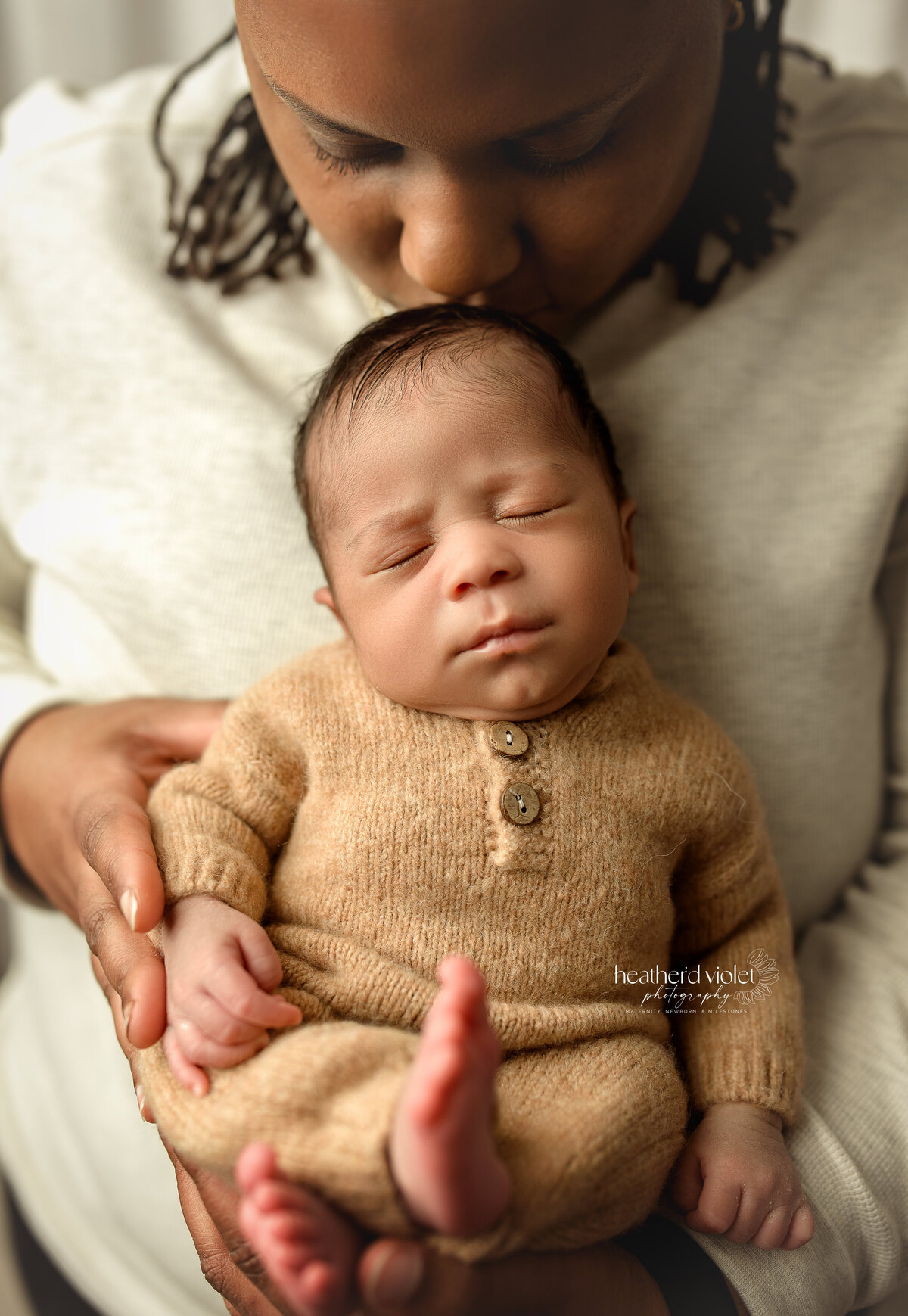 Zionsville IN newborn photographer, newborn photography near me, newborn portraits Zionsville Indiana, Westover IN newborn photographer, newborn photography near me, newborn portraits Zionsville Indiana