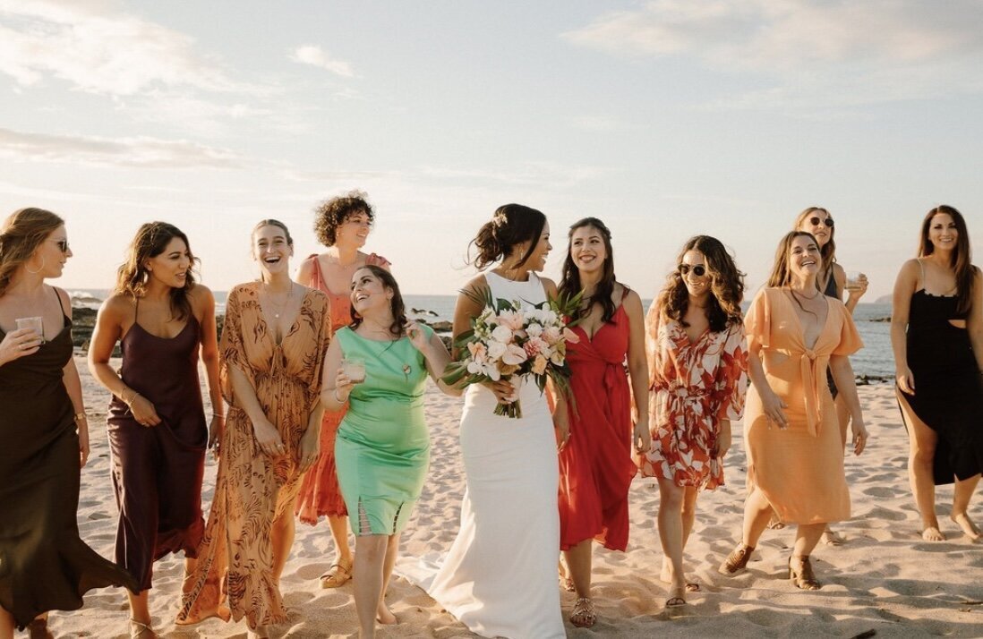 Wedding-Dress-Code-for-a-Tropical-Destination-Wedding-in-Costa-Rica