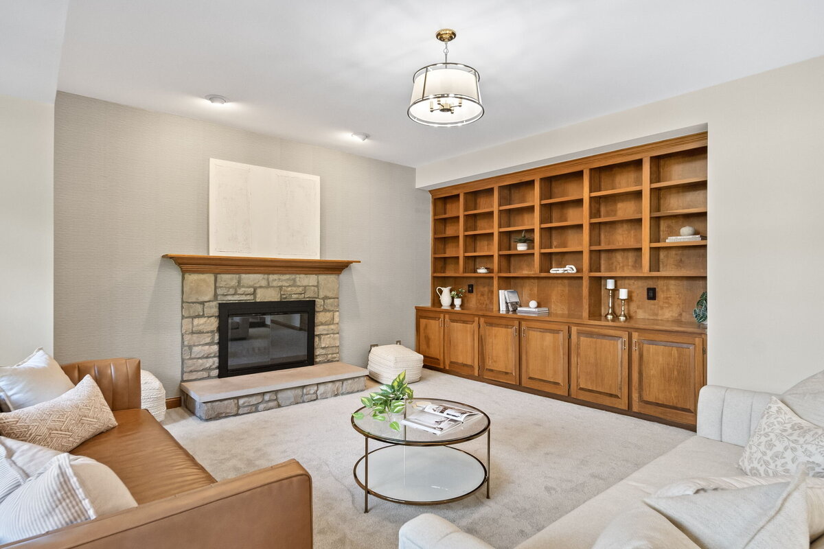 32-web-or-mls-A7407400