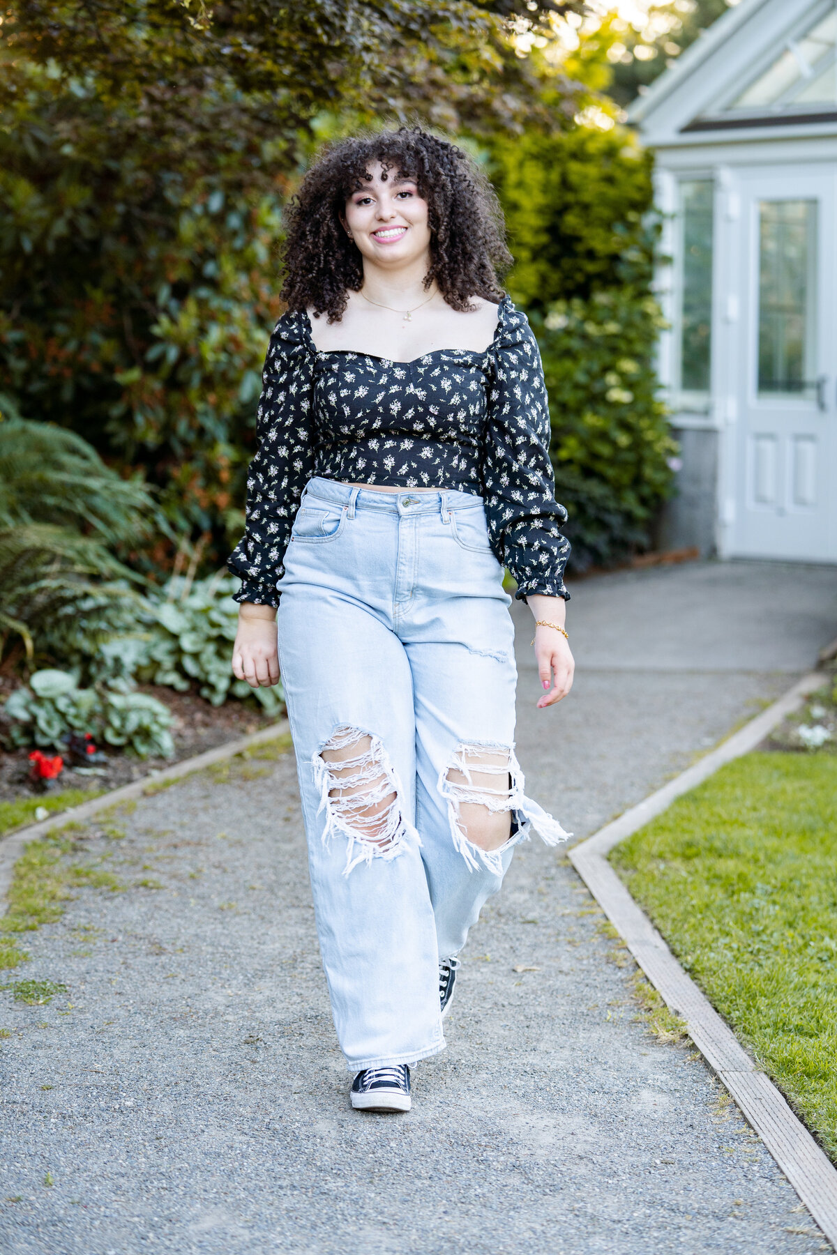 Jordan Gertis Senior Session. Last Forever Images. Lynnwod Senior Photographer. Ashley Kay Smith. Snohomish High School. Volunteer Park. -08191