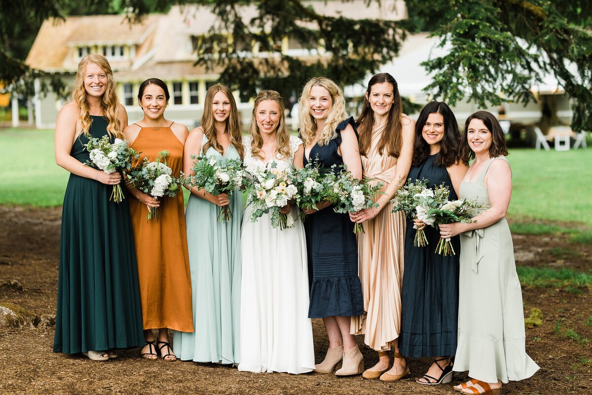 Olympic Park at NatureBridge Wedding | Captured by Candace Photography | Seattle Wedding Photographer