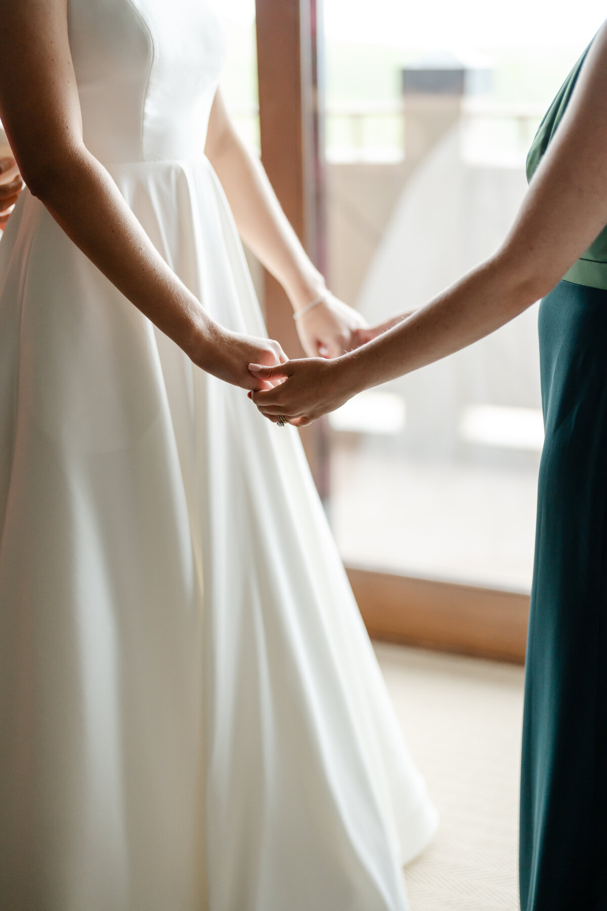 montage-summer-park-city-catholic-wedding-pepper-nix-loganwalkerphoto-419L-0270