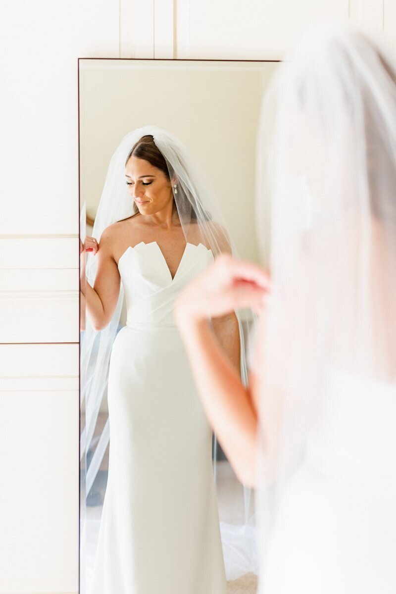 Classic Wedding at City Church of Evansville with Reception at ECC050