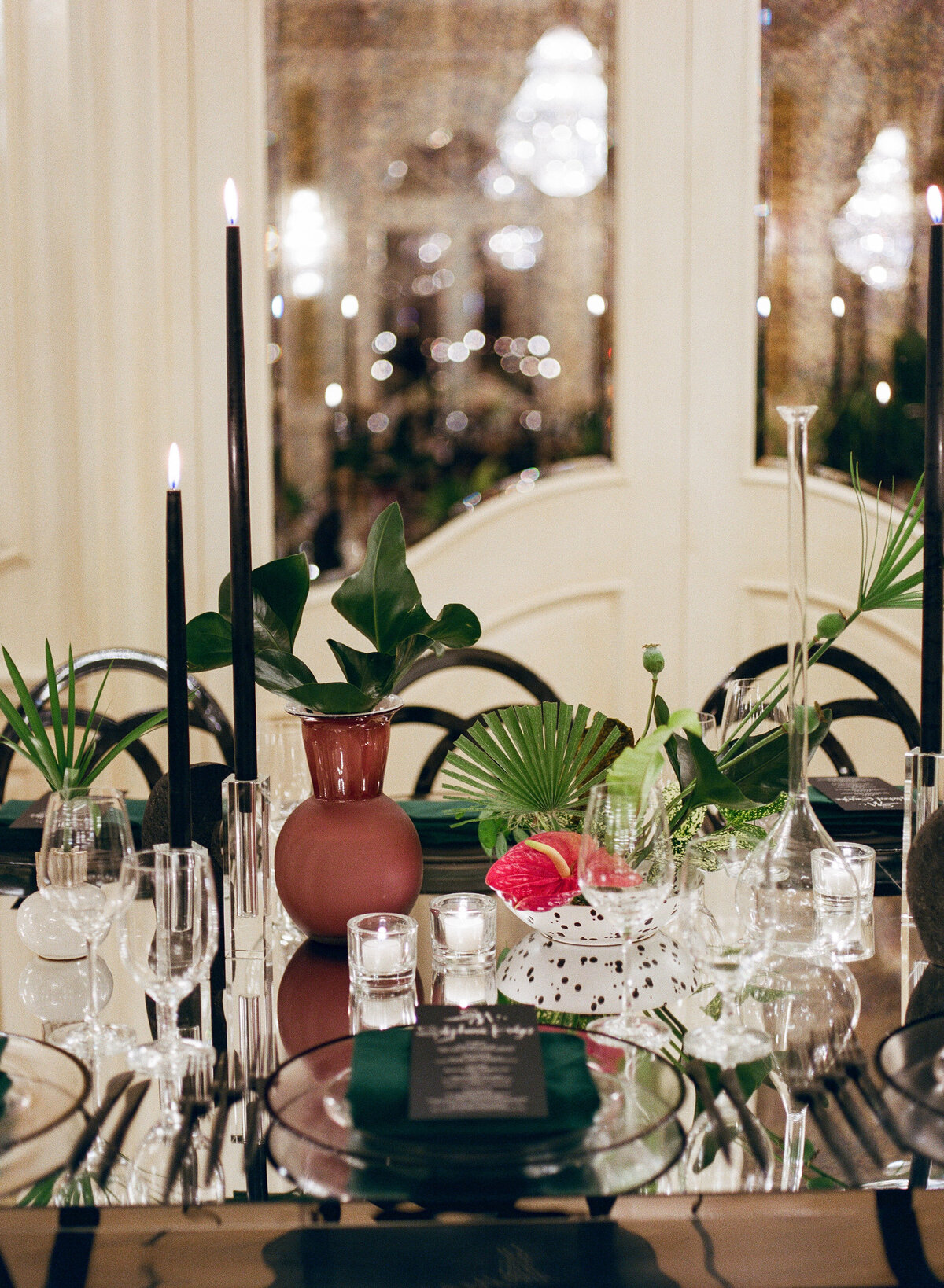 sea-island-wedding-club-room-table-centerpiece