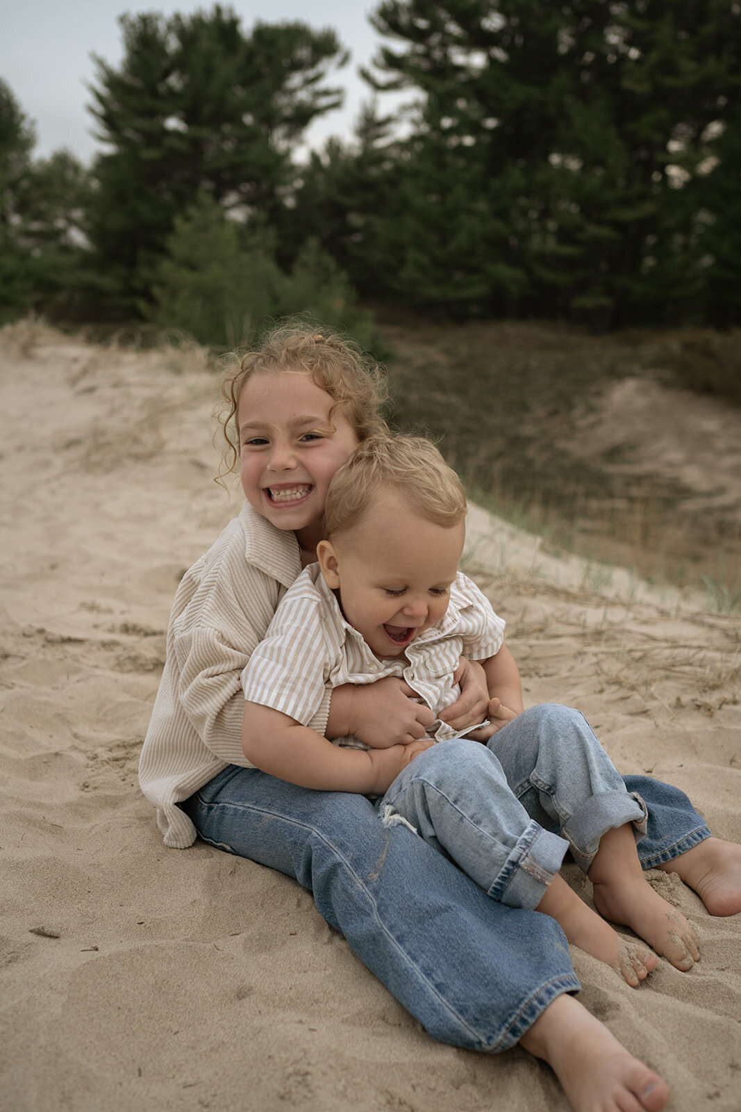 Candid-Maternity-Beach-Wisconsin16