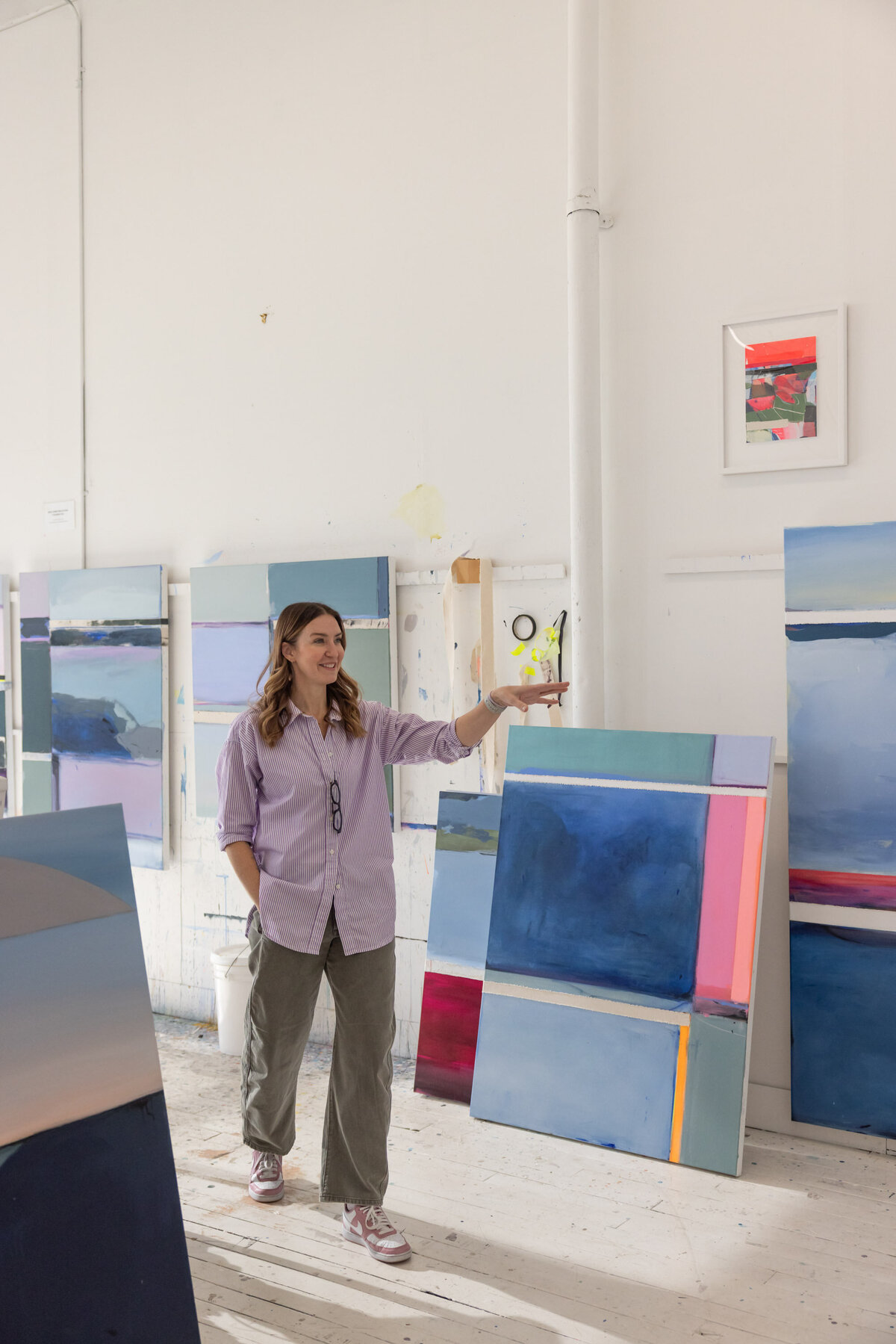 In-studio-brand-photography-for-kelly-rossetti-painter-10