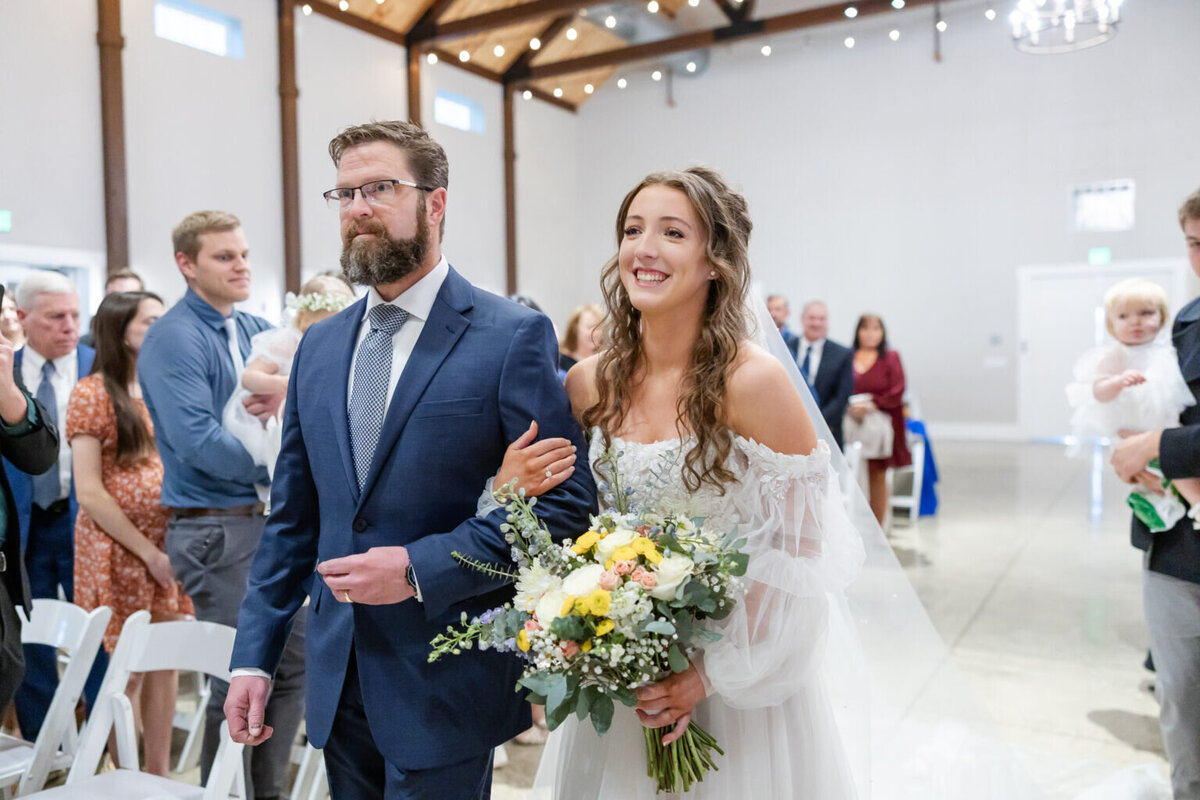 TheFourSeasonsBarnSpringWedding0033-1-1536x1024