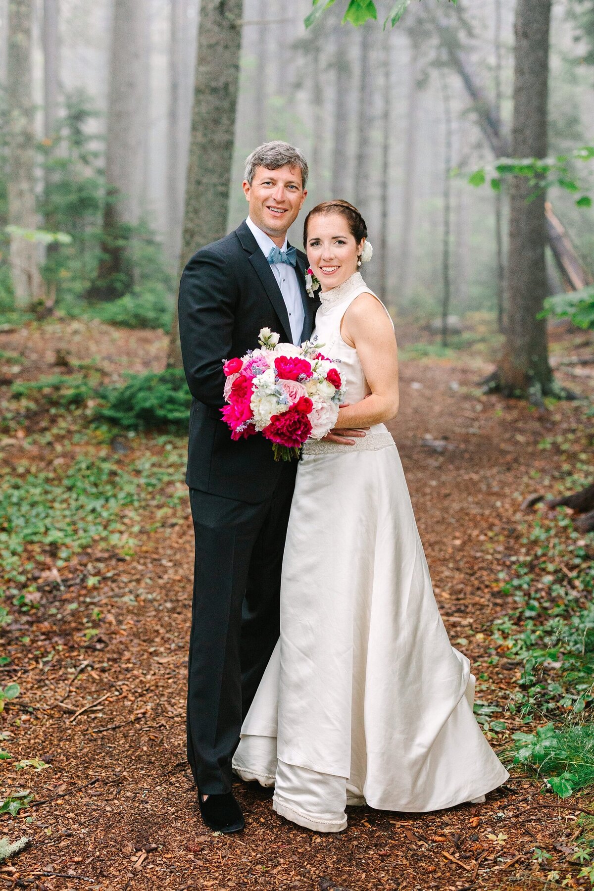 Modern_Black_Tie_Rainy_Summer_Wedding_Spruce_Point_Inn_Maine_Photography_0086