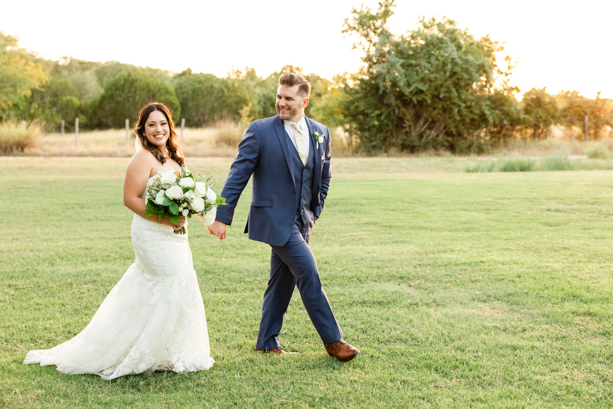 LZ_Navy_and_Taupe_Wedding_at_Pecan_Springs_Ranch-3718