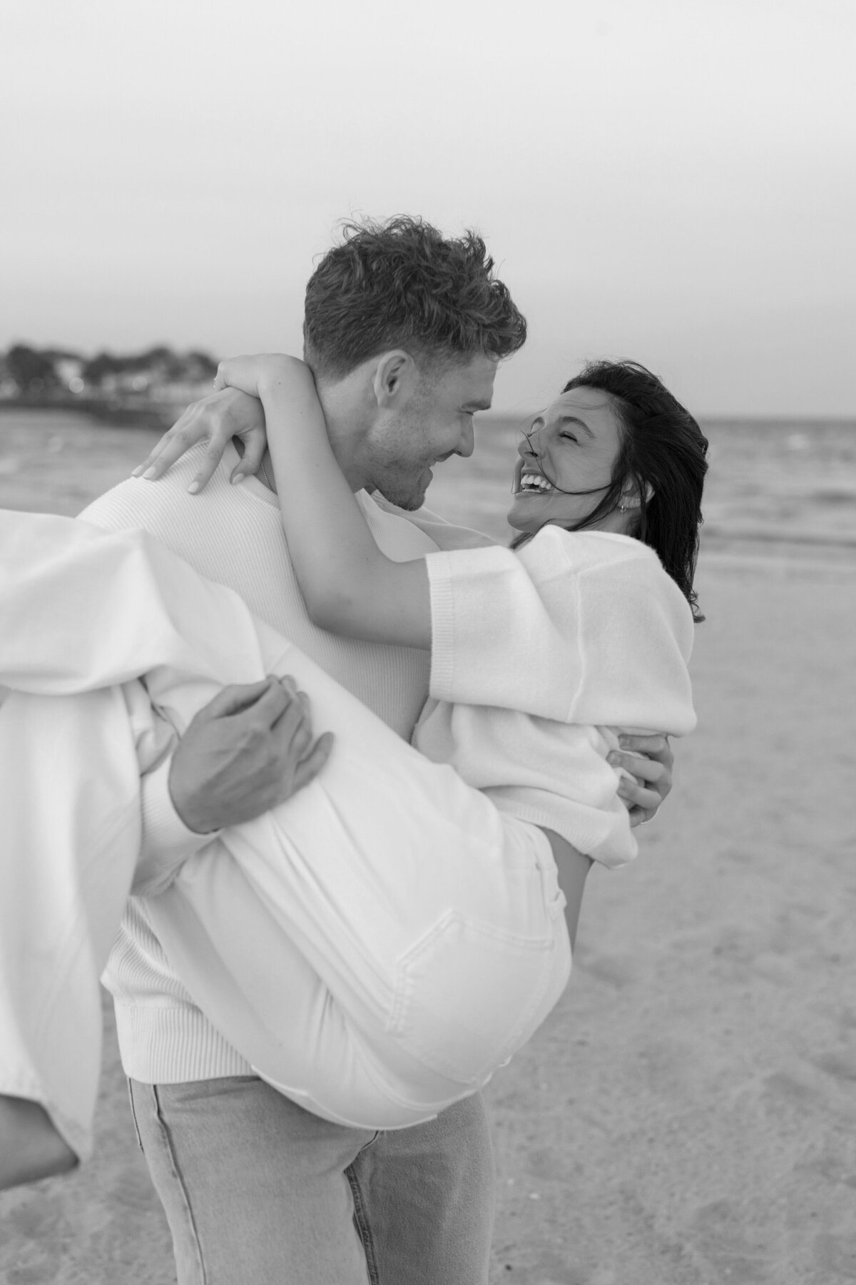 Berlez-Chicago-Wedding-Photographer-Engagement-Session-Northwestern-University-Evanston-Prada-Puppy-Editorial-Candid-Stylist-Beach-68