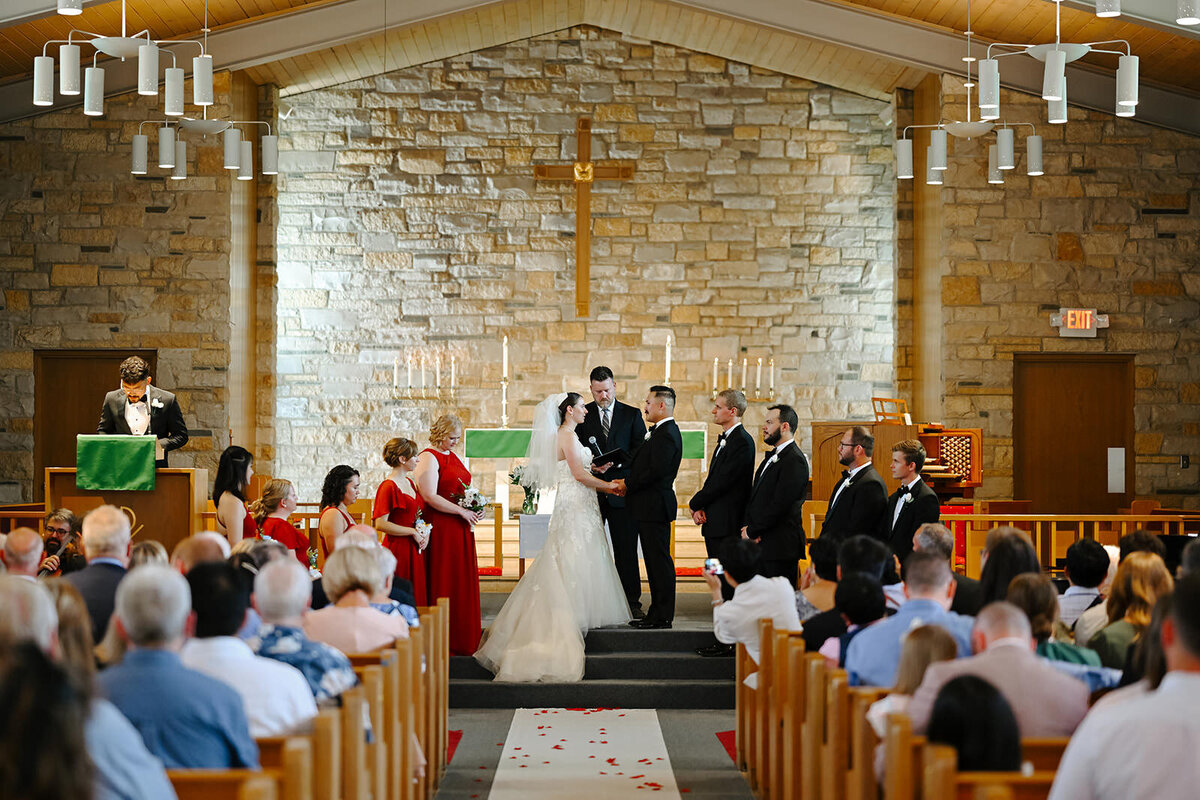 Rochester Covenant church summer wedding Rochester MN | Oduma photography -71