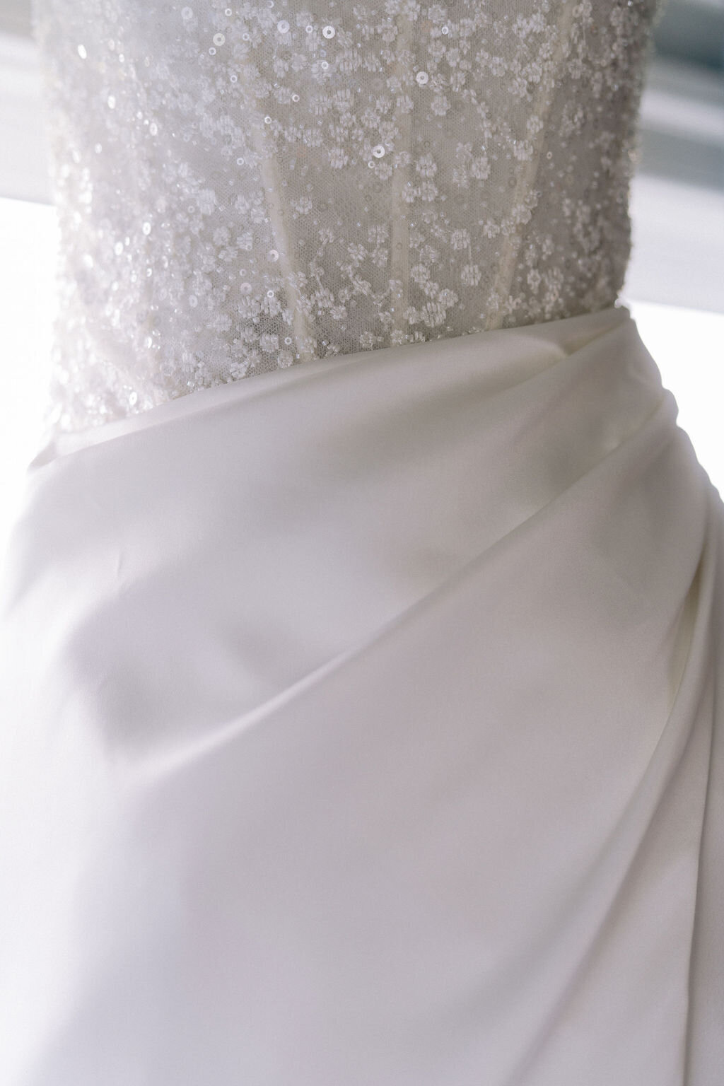 NikkiSanterre_EastCoastLuxuryWeddingPhotographer_TidesInnWedding_Katie&Greg-163