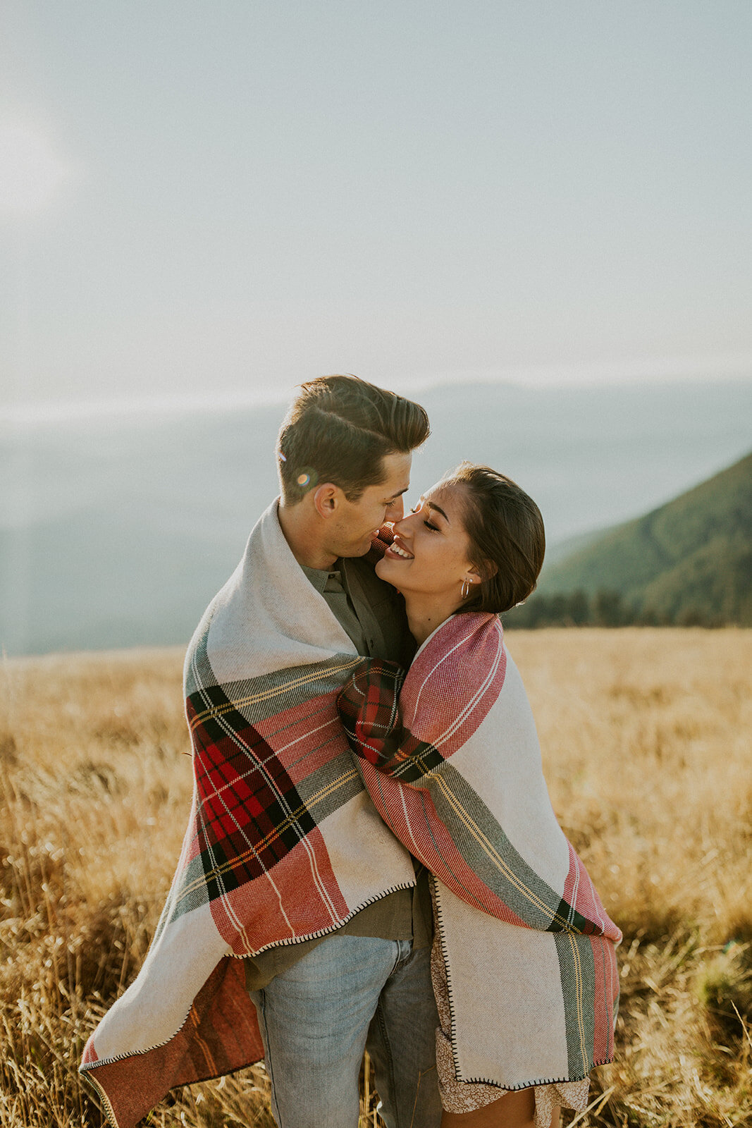 ali-rae-photography-salem-oregon-mountain-engagement-session-114_websize