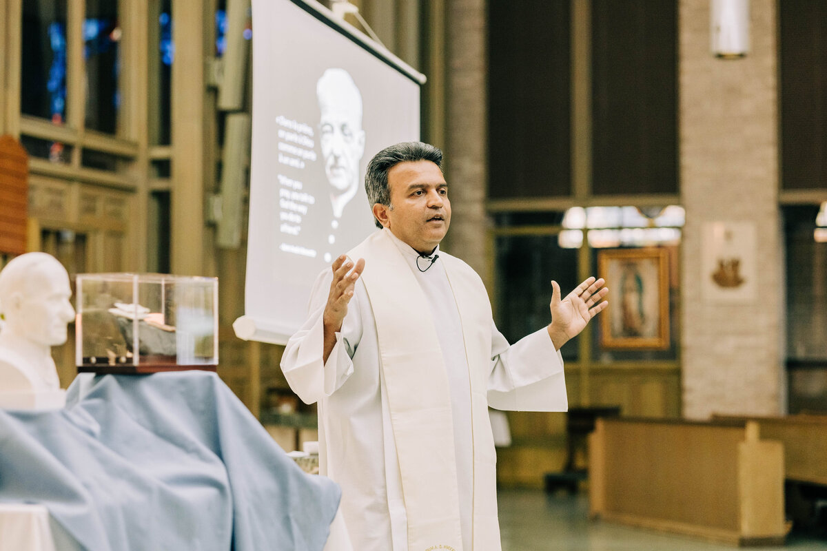 st_andre_relic_mass-49