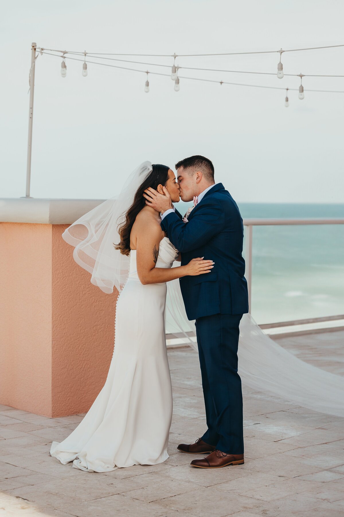 ariel-amir-photo-hyatt-clearwater-eloping-in-florida-chantilly-chic-planners-4