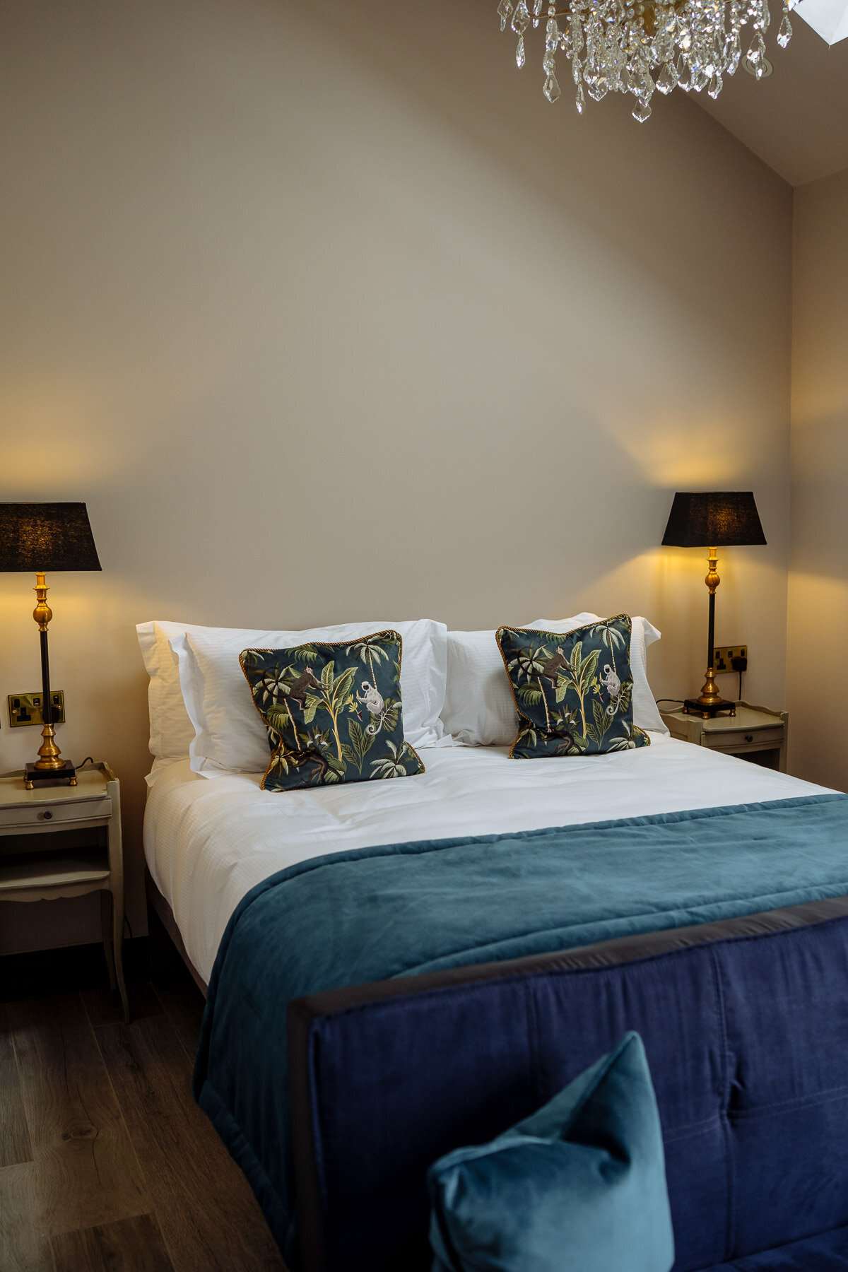 Interiors 13988