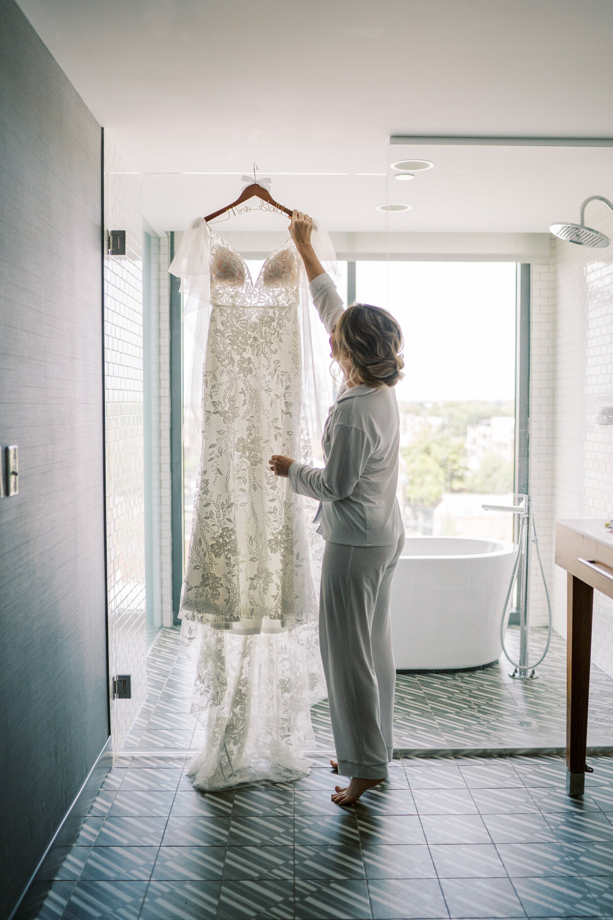 02gettingready_megan+matt-17