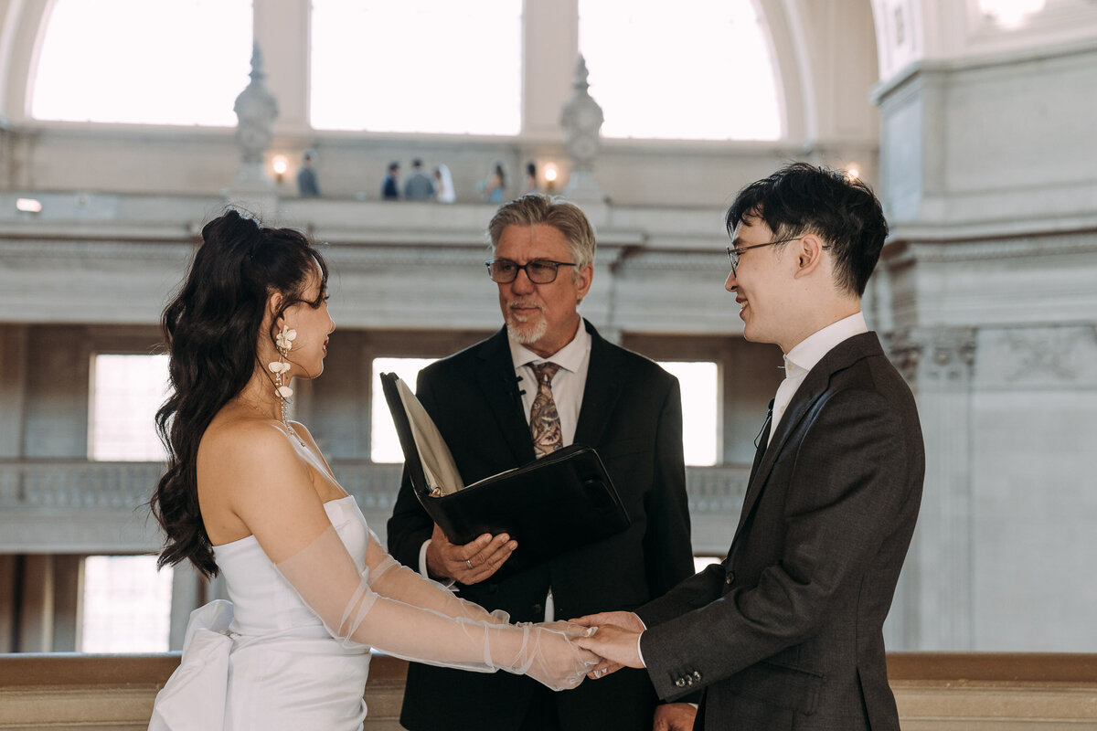 Joyce Li Photography Destination Wedding Elopement Engagement Lifestyle Portrait Photographer West Coast Seattle Washington California sfcityhallelopement-15