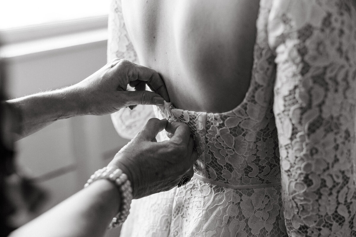 MS-Wedding-01-GettingReady-28