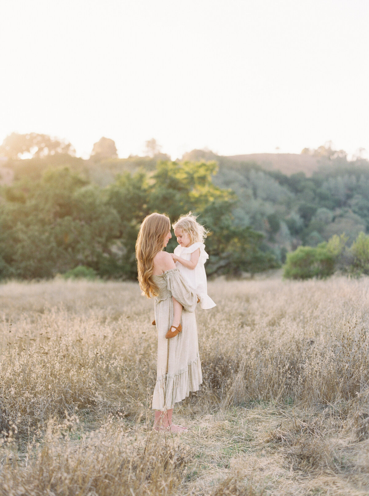 Megan Kawahara Photography San Jose Bay Area California Motherhood Newborn Family Lifestyle Womans Photography Images Portraits Light Airy Film Photos MKPhotography_ForsythFamily2022-77