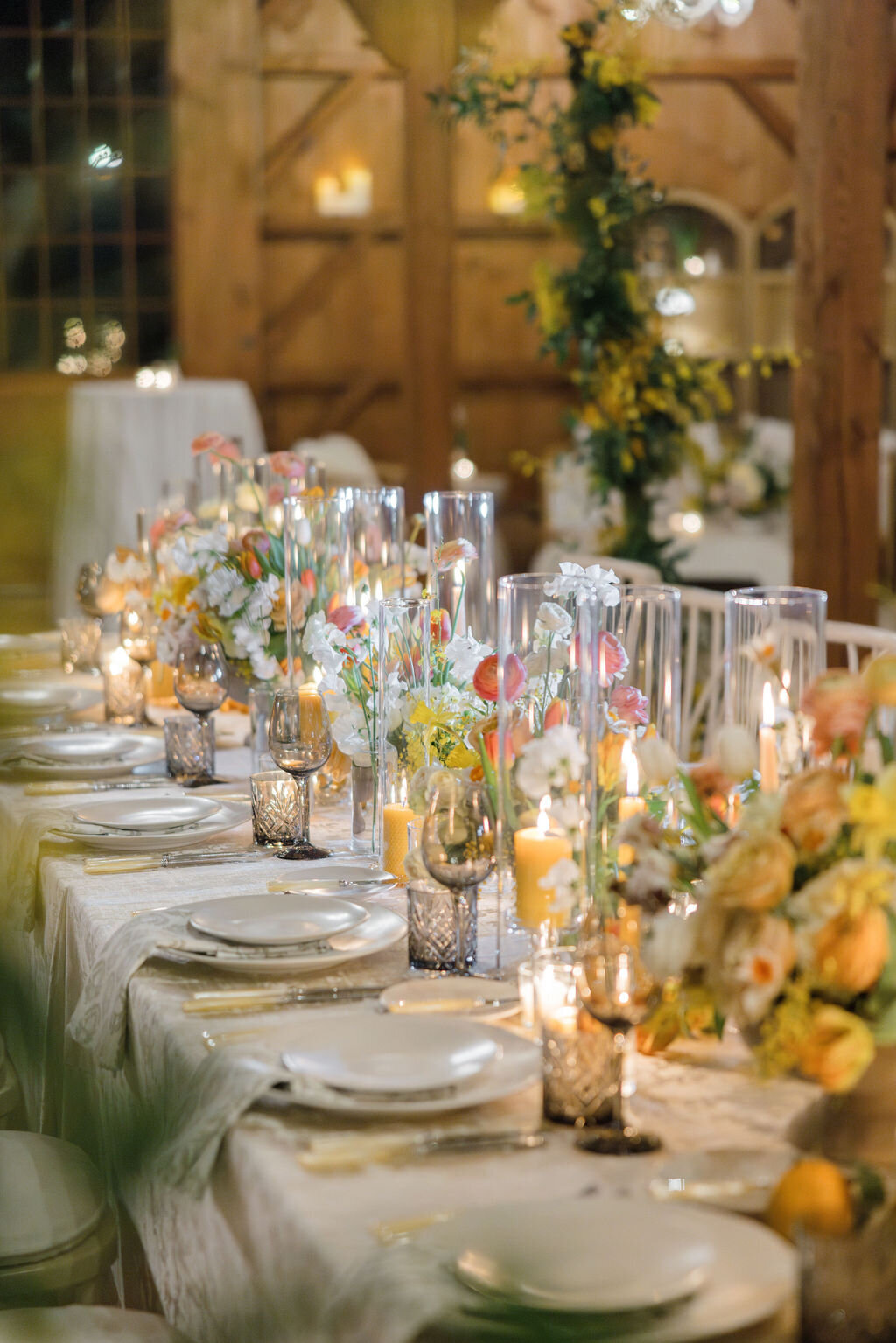 yellow-inspired-wedding-tablescape-at-willow-hill-ct