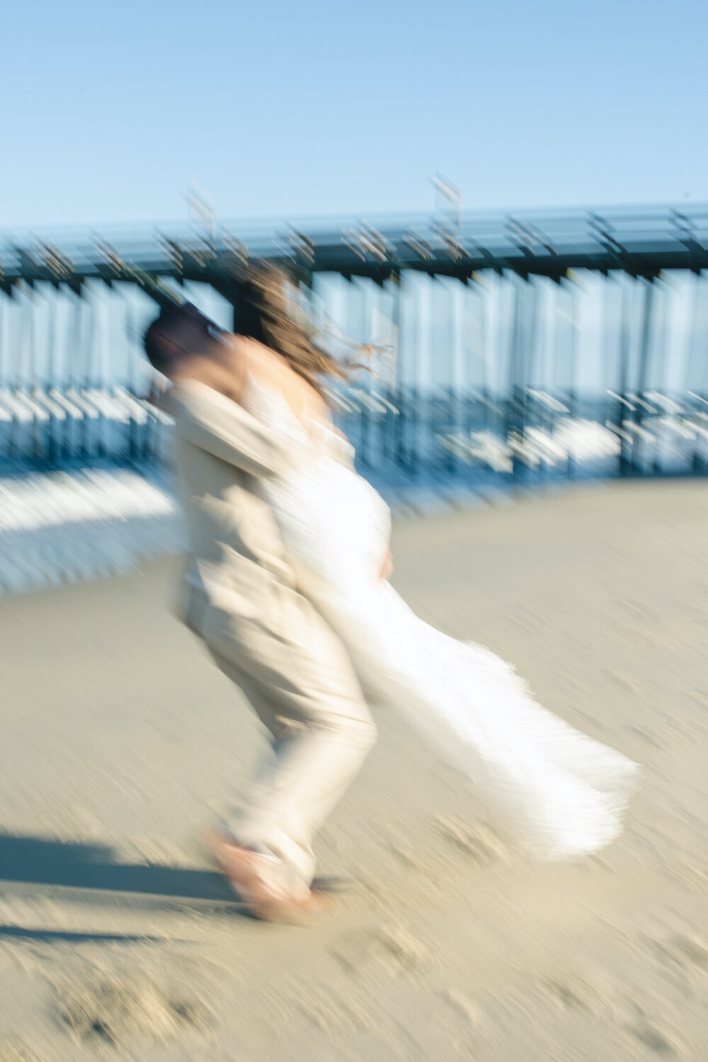 finer-points-coastal-kitty-hawk-pier-wedding00019