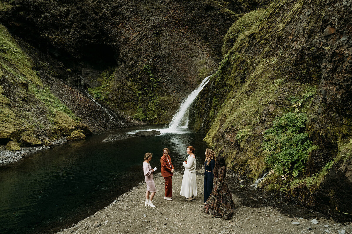 iceland-elopement-photographer1