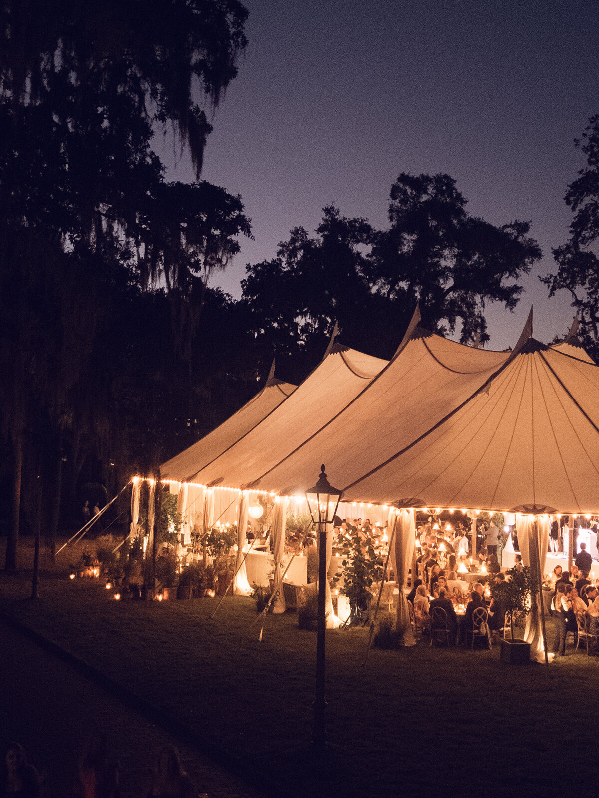 hilton-head-bluffton-wedding-planner-kg-events-design-luxury-destination-weddings-private-events-corporate-events-south-carolina-event-designer-montage-palmetto-bluff-outdoor-tented-wedding-reception-sperry-sailcloth-tent-2jpeg44