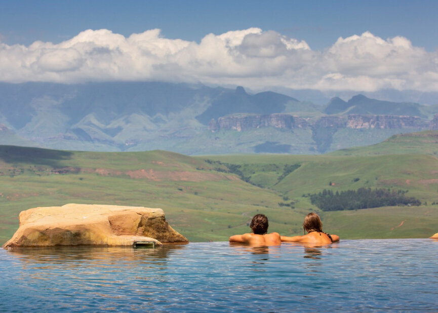 Zuid-Afrika-Drakensberg-Berghouse-cottage-zwembad