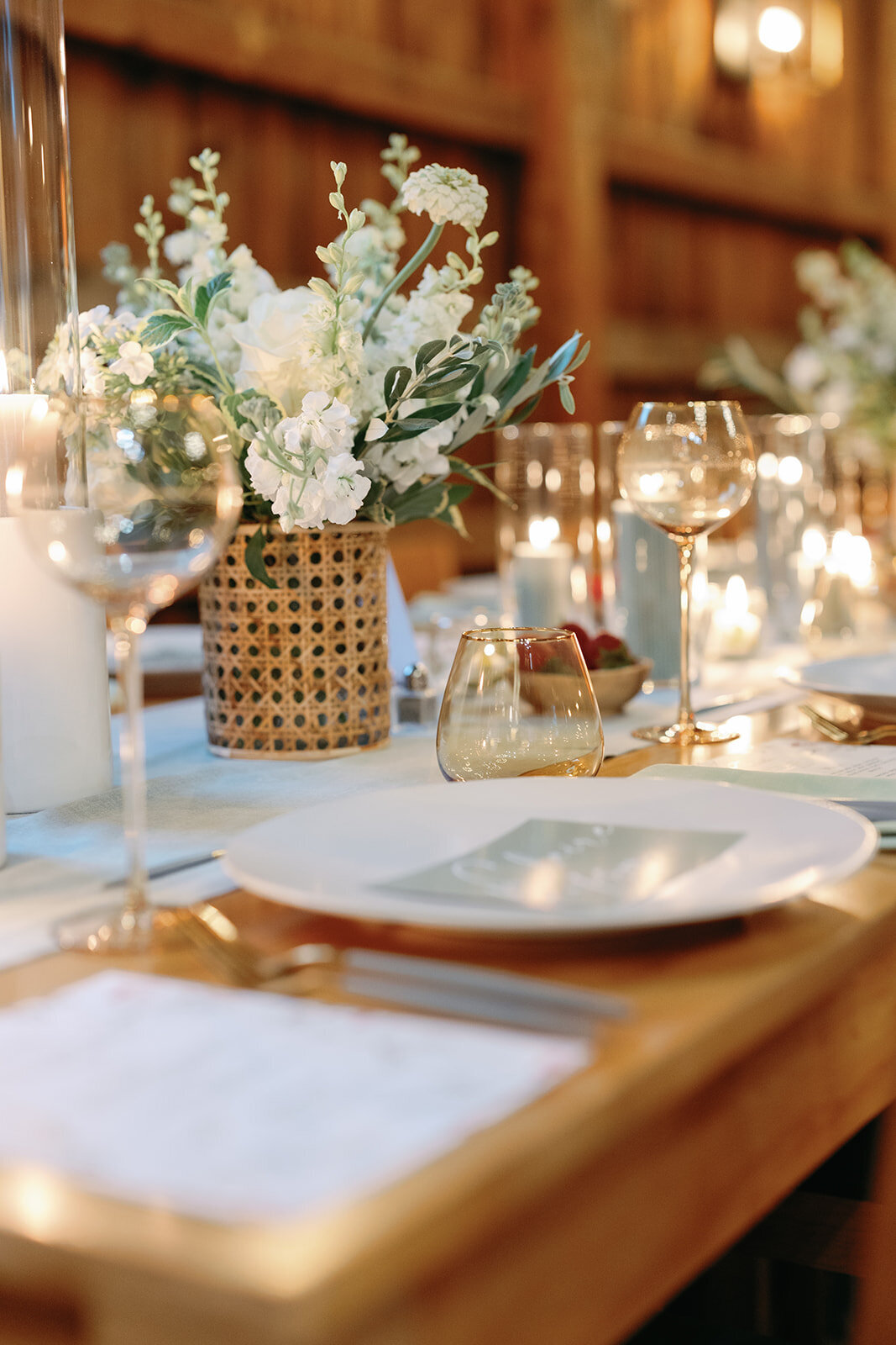 woodstock-inn-kelly-way-garden-wedding-dinner-mary-dougherty034