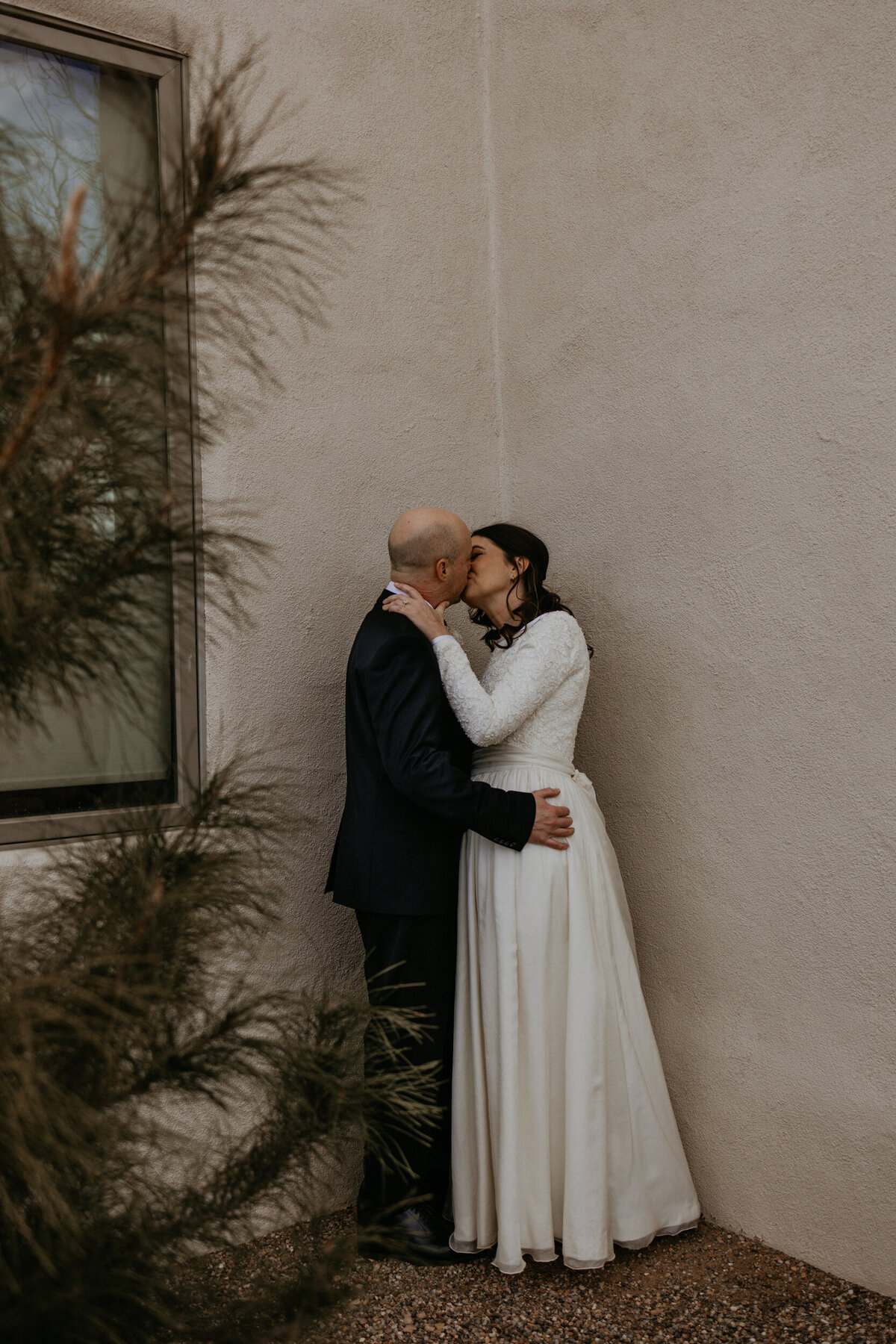 air-bnb-intimate-wedding-santa-fe-new-mexico-36